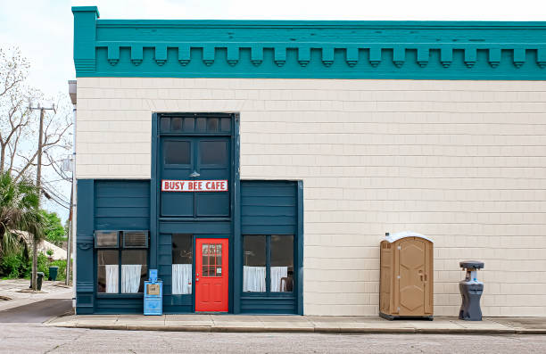 Porta potty delivery and setup in Ashland, AL